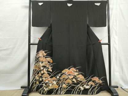 平和屋着物■豪華黒留袖　駒刺繍　飛鶴枝松花文　金彩　正絹　逸品　DABJ0184qa