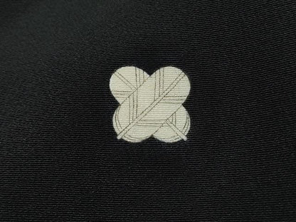 平和屋着物■豪華黒留袖　友禅　作家物　梅松花文　暈し染め　正絹　逸品　DABJ0380qa