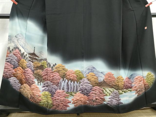 平和屋着物■豪華黒留袖　作家物　手描き　風景樹林文　暈し染め　正絹　逸品　DABJ0381qa