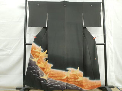 平和屋着物■豪華黒留袖　作家物　駒刺繍　霞群鶴文　暈し染め　正絹　逸品　DABJ0382qa