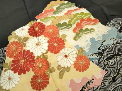 平和屋着物■豪華黒留袖　駒刺繍　立波花松文　金彩　正絹　逸品　DABJ0386qa