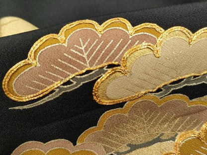 平和屋着物■豪華黒留袖　駒刺繍　エ霞花松文　金彩　正絹　逸品　DABJ0420qa