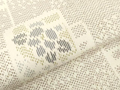 平和屋着物▼紬　反物　着尺　結城紬織　色紙重ね草花文　証紙付き　逸品　未使用　DABJ0681zy