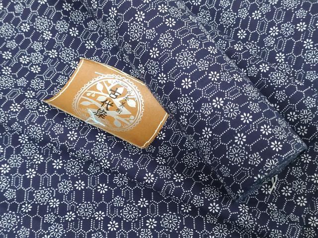 平和屋着物＊夏物　浴衣　反物　着尺　注染　古代染　亀甲花文　綿　 逸品　未使用　DABJ0794zy