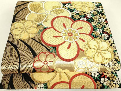 平和屋着物▼六通柄袋帯　江戸ごよみ　流水舞桜　黒地　金糸　正絹　逸品　DABJ1883az