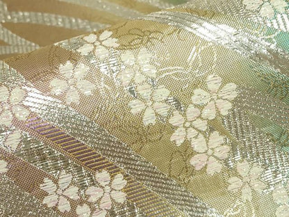 平和屋着物▼六通柄袋帯　舞蝶花文　銀糸　正絹　逸品　DABJ1892az