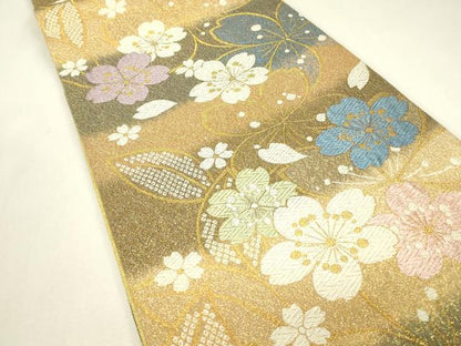 平和屋着物▼六通柄袋帯　舞桜文　金糸　正絹　逸品　DABJ1906az