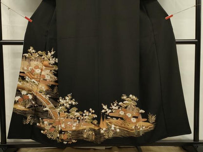 平和屋着物■豪華黒留袖　渡橋風景花松文　金彩　正絹　逸品　DABJ2560ya