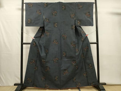平和屋着物■本場大島紬　9マルキ　色紙重ね花文　正絹　逸品　未使用　DABJ2624ya
