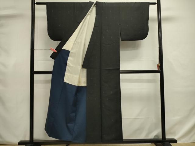 平和屋着物■上質な紬　絣文様　黒地　正絹　逸品　DABJ3000ya