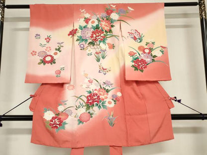 平和屋着物[]お宮参り 女の子 祝着 産着 初着 のしめ 籬花蝶文 暈し染め 金彩 逸品 DABJ3027ea