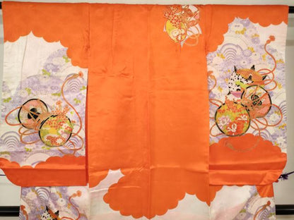 平和屋着物[]七五三　女の子　７歳　祝着　四つ身　駒刺繍　鼓糸車花文　金彩　DABJ3062ea