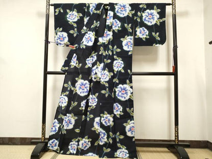 平和屋着物∴夏物　世界的ファッションデザイナー　山本寛斎　kansaiブランド　浴衣　舞花文 黒地 さが美扱い 日本製 綿 未使用 DABJ3090ea