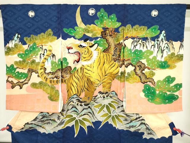 平和屋着物[]お宮参り　男の子　祝着　産着　初着　のしめ　刺繍　手描き　虎　寅　風景笹松文　金彩　逸品　DABJ3131ea