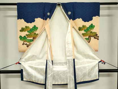 平和屋着物[]お宮参り　男の子　祝着　産着　初着　のしめ　刺繍　手描き　虎　寅　風景笹松文　金彩　逸品　DABJ3131ea