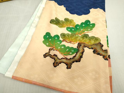 平和屋着物[]お宮参り　男の子　祝着　産着　初着　のしめ　刺繍　手描き　虎　寅　風景笹松文　金彩　逸品　DABJ3131ea
