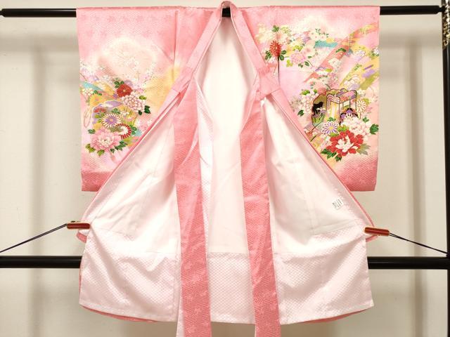 平和屋着物[]お宮参り　女の子　祝着　産着　初着　のしめ　駒刺繍　雪輪　御所車花文　暈し染め　金彩　逸品　未使用　DABJ3142ea