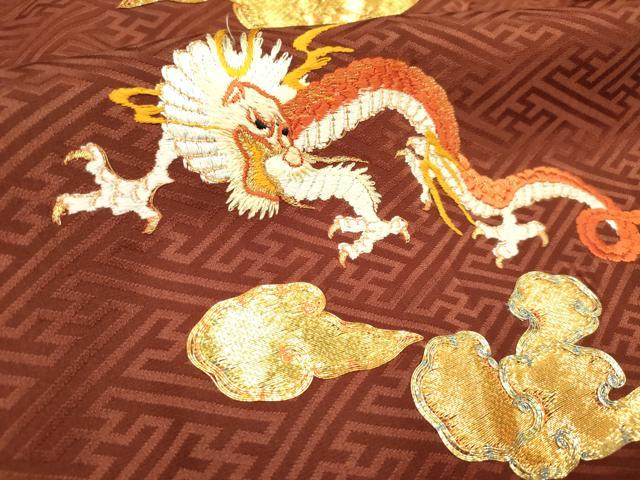 平和屋着物[]お宮参り　男の子　祝着　産着　初着　のしめ　駒刺繍　総刺繍　龍　瑞雲　金糸　逸品　DABJ3286ea