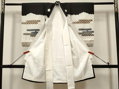 平和屋着物[]お宮参り　男の子　祝着　産着　初着　のしめ　鷹　鷲　器物松文　金彩　逸品　DABJ3297ea