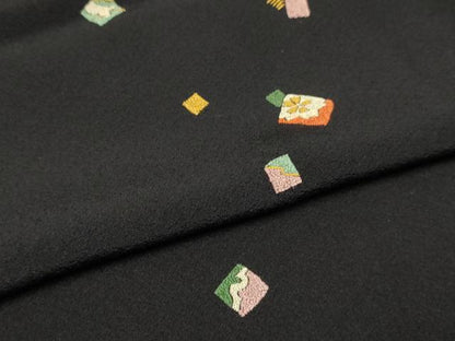 平和屋着物▽上質な小紋　単衣　総刺繍　色紙花文　黒地　正絹　逸品　DABJ3726du