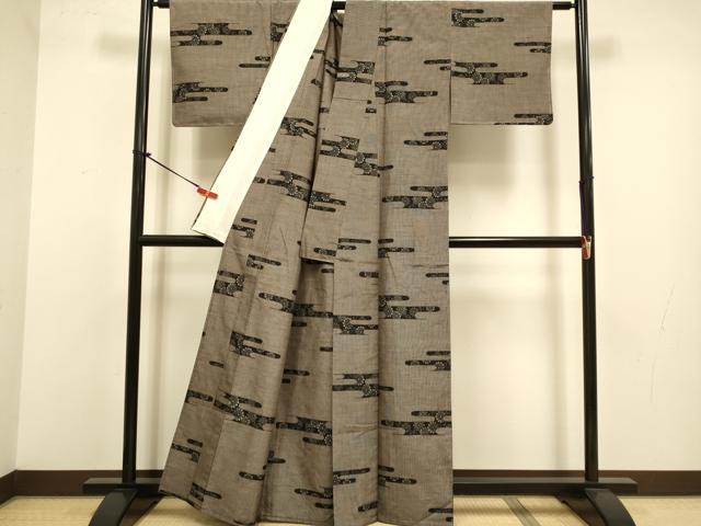 平和屋着物▽上質な紬　単衣　古代染色草木染　エ霞花文　証紙付き　正絹　逸品　未使用　DABJ3755du