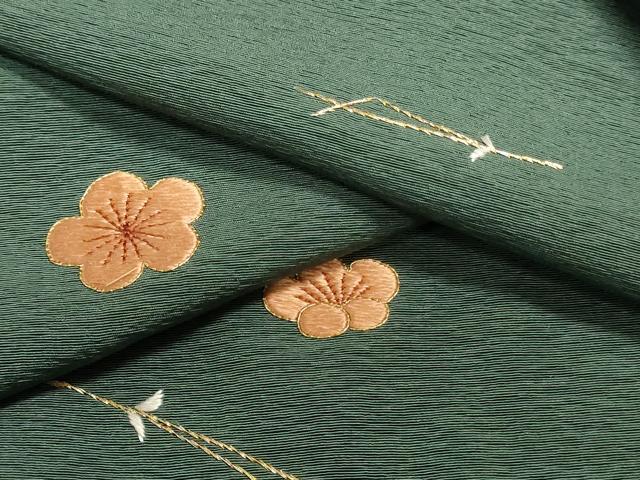 平和屋着物▼付下げ　反物　着尺　駒刺繍　総刺繍　草花松葉文　金糸　上代29万円　逸品　未使用　DABJ4650zy