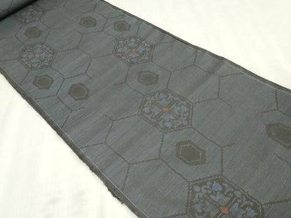 平和屋着物▼本場大島紬　反物　着尺　亀甲花文　逸品　未使用　DABJ4883zy