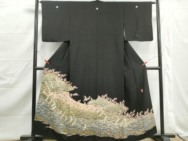 平和屋着物■豪華黒留袖　作家物　樹林群鶴文　金彩　正絹　逸品　DABJ5048qa