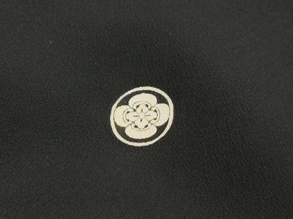 平和屋着物■豪華黒留袖　駒刺繍　尾長鳥花松文　金彩　正絹　逸品　DABJ5194qa