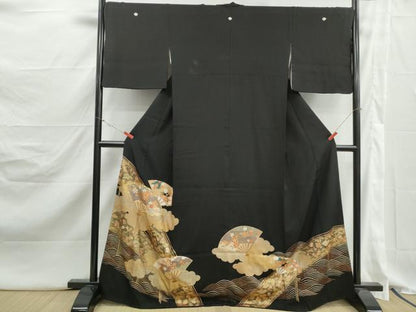 平和屋着物■豪華黒留袖　駒刺繍　宝尽くし扇面花文　金彩　正絹　逸品　DABJ5218qa