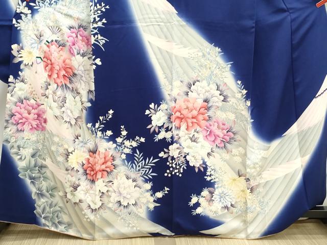 平和屋着物■豪華振袖　刺繍　孔雀花文　牡丹　暈し染め　金彩　正絹　逸品　DABJ5219qa