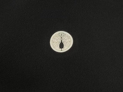 平和屋着物■豪華黒留袖　作家物　駒刺繍　日吉大社之図　金彩　正絹　逸品　DABJ5223qa