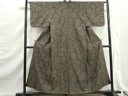 平和屋着物■本場大島紬　7マルキ　亀甲文　正絹　逸品　DABJ5252qa