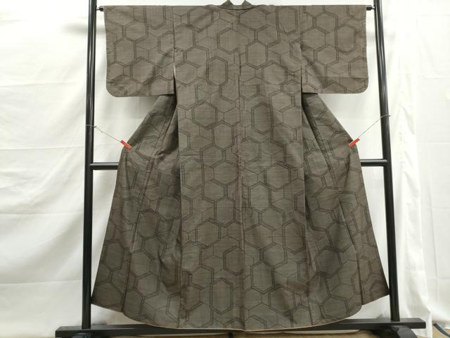 平和屋着物■本場大島紬　7マルキ　亀甲文　正絹　逸品　DABJ5252qa