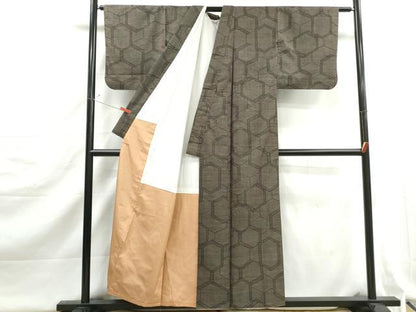 平和屋着物■本場大島紬　7マルキ　亀甲文　正絹　逸品　DABJ5252qa