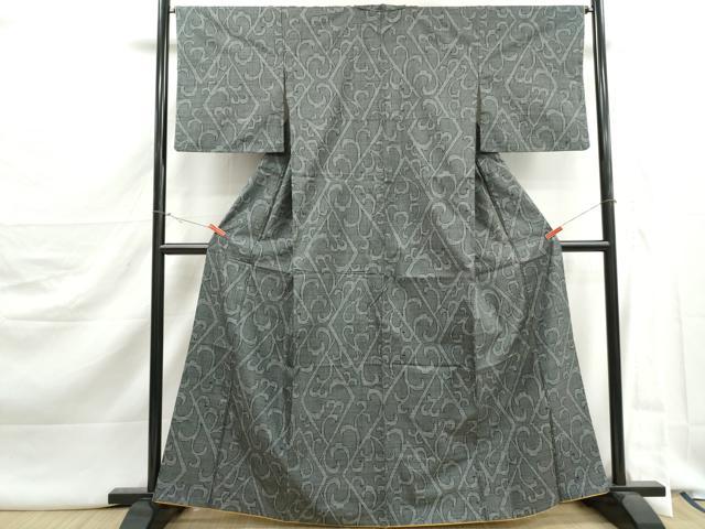 平和屋着物■本場大島紬　7マルキ　唐草文　正絹　逸品　DABJ5438qa