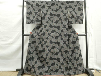 平和屋着物■上質な紬　舞花文　黒地　正絹　逸品　DABJ5502qa