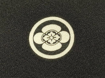 平和屋着物■豪華黒留袖　作家物　駒刺繍　地紙花文　枝梅　金彩　正絹　逸品　DABJ5555qp