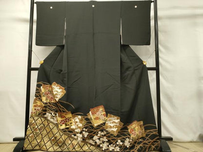 平和屋着物■豪華黒留袖　駒刺繍　色紙重ね飛鶴花文　牡丹　金彩　正絹　逸品　DABJ5653qp