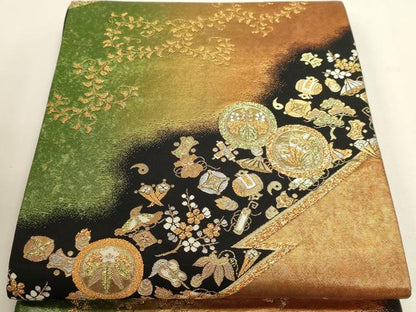 平和屋本店▼六通柄袋帯　宝尽くし文　松竹梅　黒地　本金箔　正絹　逸品　DABJ6094sf