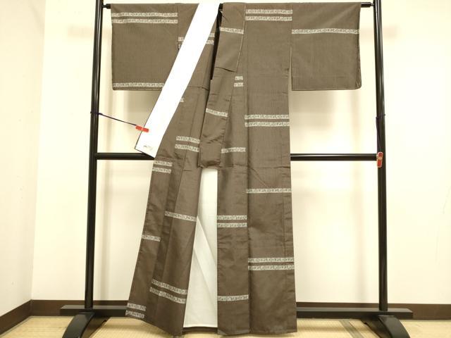平和屋着物▽上質な紬 　単衣　 横段花文　やまと誂製　正絹　逸品　未使用　DABJ6532du