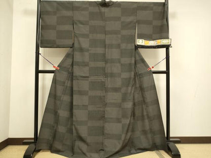 平和屋着物▽本塩沢　単衣　やまだ織　110亀甲　変わり市松文様　貝瀬キク作　証紙付き　正絹　逸品　DABJ6549du