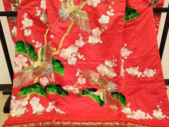 平和屋本店●色打掛　お引きずり　和装　婚礼　結婚式　花嫁　神社挙式　総刺繍　飛鶴梅松文　金銀糸　DABJ6771du