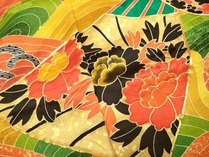 平和屋着物●豪華振袖　駒刺繍　御所車立波花文　金銀彩　正絹　逸品　DABJ6775du