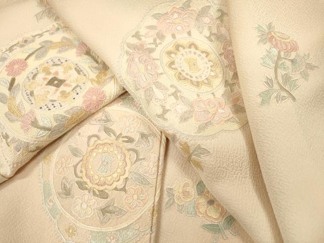 平和屋着物▼中国三大刺繍　スワトウ刺繍　汕頭刺繍　相良刺繍　蘇州刺繍　総刺繍　色留訪問着　花絵皿文　暈し染　正絹　逸品　DABJ7065fe