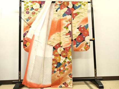 平和屋着物▼豪華振袖　駒刺繍　菊芝花文　暈し染　金彩　金通し地　正絹　逸品　DABJ7067fe