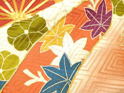 平和屋着物▼豪華振袖　駒刺繍　菊芝花文　暈し染　金彩　金通し地　正絹　逸品　DABJ7067fe
