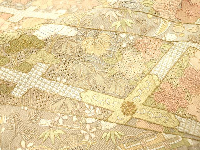 平和屋着物●中国三大刺繍　スワトウ刺繍　汕頭刺繍　相良刺繍　総刺繍　色留袖　宝尽くし天井花文　金糸　正絹　逸品　DABJ7318fe