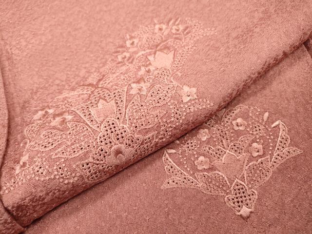 平和屋着物▼中国三大刺繍　スワトウ刺繍　汕頭刺繍　総刺繍　無地絵羽訪問着　洋花文　退紅色　正絹　逸品　未使用　DABJ7441fe