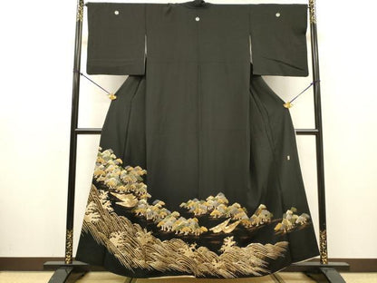 平和屋着物▼豪華黒留袖　作家物　駒刺繍　渡り舟立波松文　金彩　正絹　逸品　DABJ7779fe